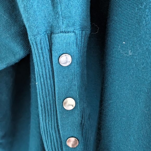 Poncho sweater - Picture 3 of 3